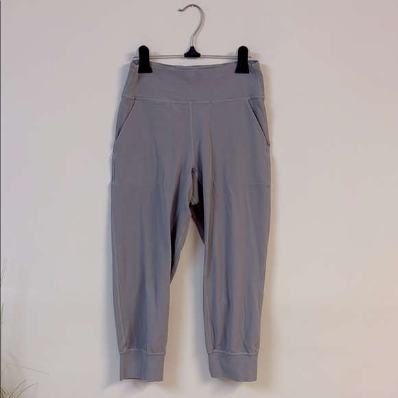 Lululemon Align Jogger Crop  size 6 - Picture 2 of 6
